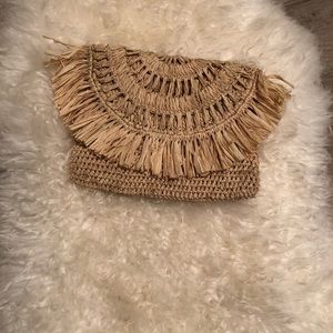 Straw clutch
